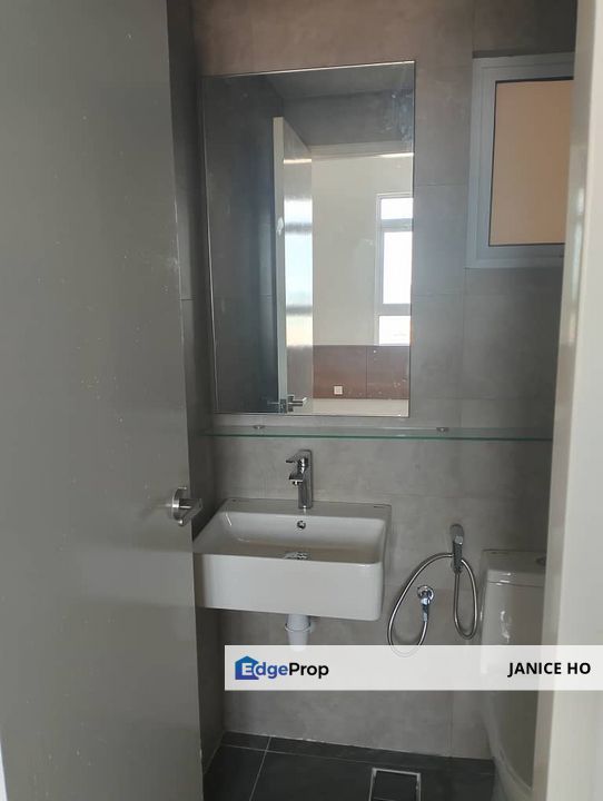 Mesahill Premier 2 Rooms Partial Furnished Brand New, Negeri Sembilan, Nilai