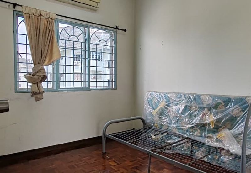 Sri Tanjung Apartment