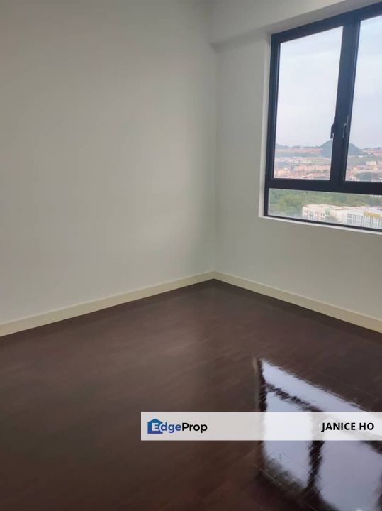 Windows On The Park 3 Rooms Partial Furnished Facing KLCC, Selangor, Cheras