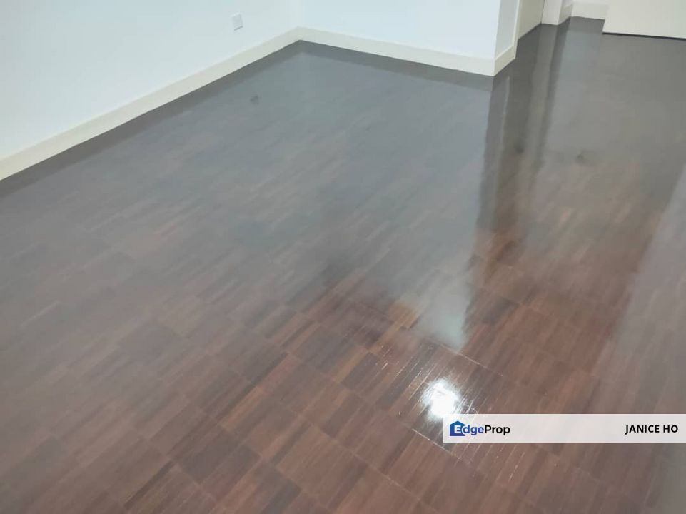 Windows On The Park 3 Rooms Partial Furnished Facing KLCC, Selangor, Cheras