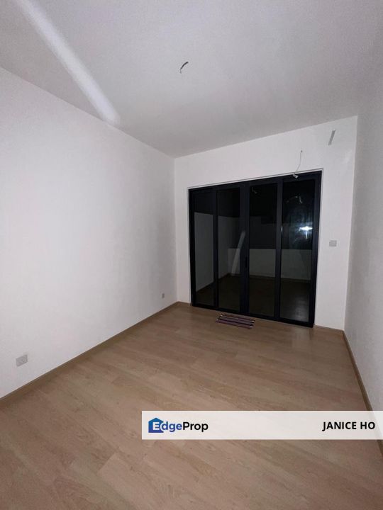 Emerald Diamond City Town House Upper Unit, Selangor, Semenyih