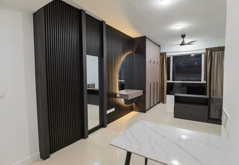 Lakefront Condominium | Emerald Hills @ Alam Damai