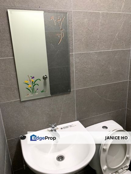 Majestic Maxim 2 Rooms Partial Furnished Bumi Lot, Kuala Lumpur, Cheras