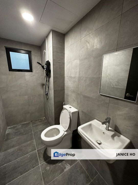 UCSI Residence 2 Female Unit Master Room With Bathroom, Kuala Lumpur, Sungai Besi