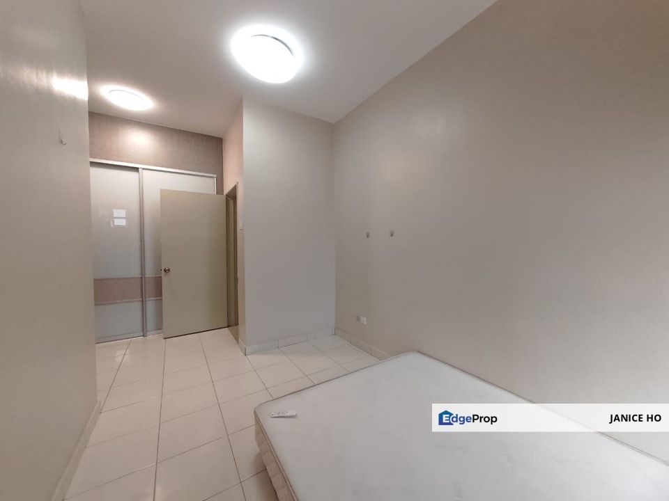 Sg Long Residence 4 Rooms Partial Furnished, Selangor, Kajang