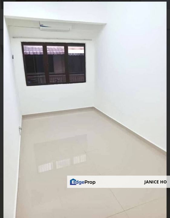 Riviera Apartment Partial Furnished Lower Floor, Selangor, Ampang