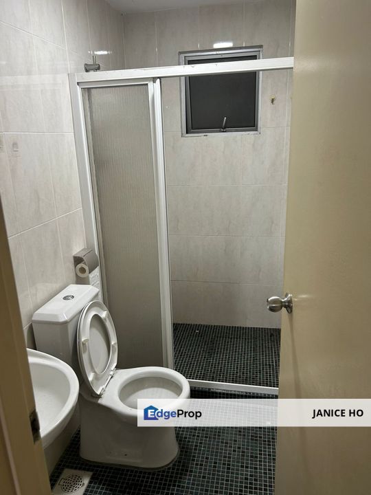 Connaught Avenue 3 Rooms Partial Furnished, Kuala Lumpur, Cheras