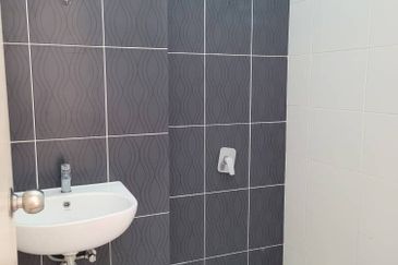 Cradleton @ Eco Majestic