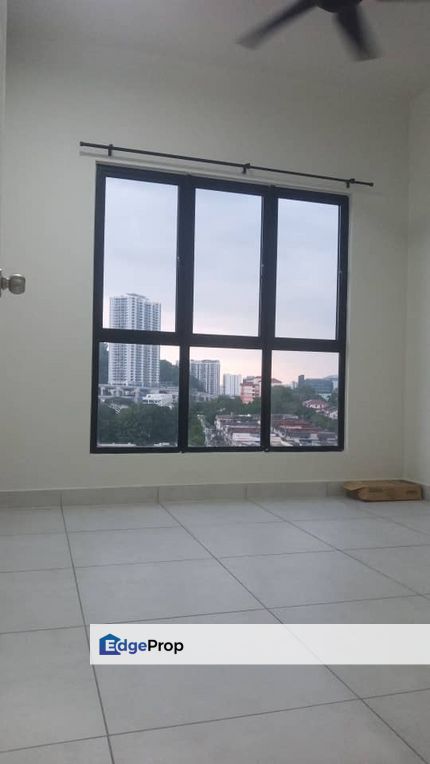 Majestic Maxim 3 Rooms Partial Furnised, Kuala Lumpur, Cheras