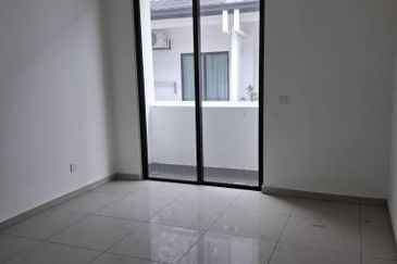 Cradleton @ Eco Majestic