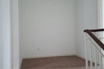 Cradleton @ Eco Majestic