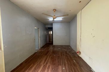 Puchong Utama Court 2