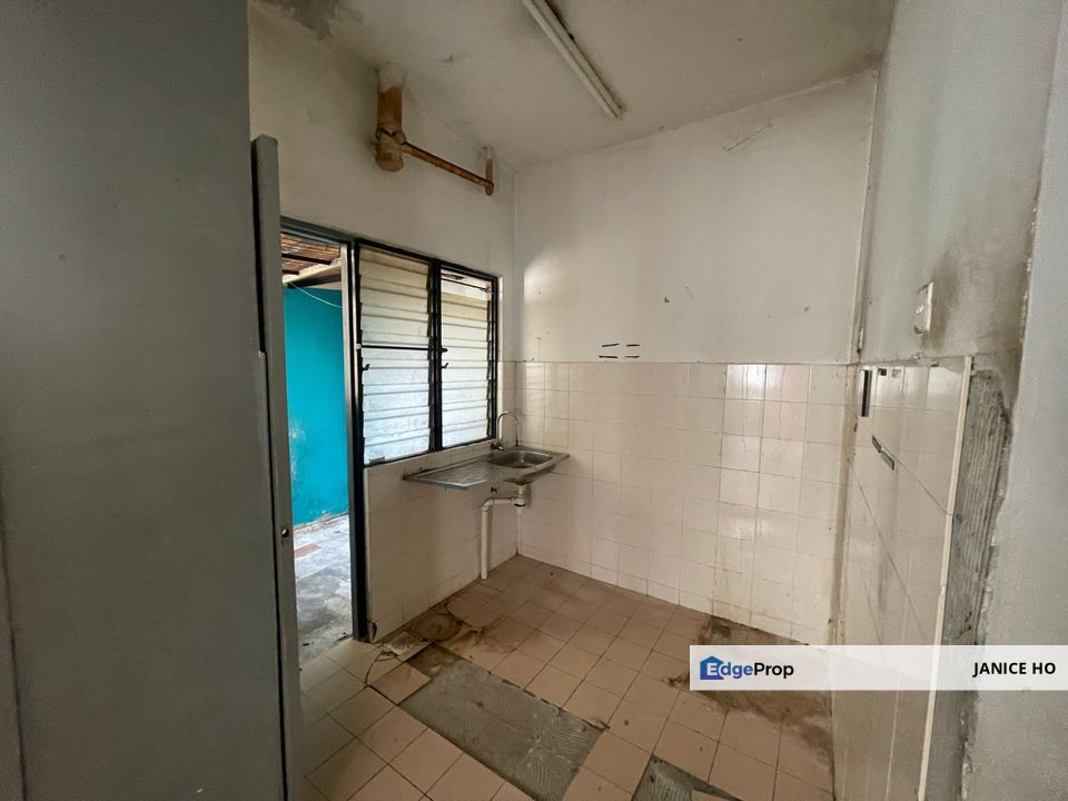 Puchong Utama Court 2, Selangor, Puchong