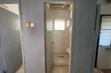 Puchong Utama Court 2