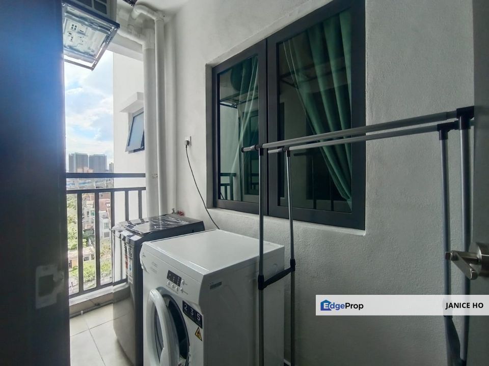 UCSI Residence 2 Six Rooms Fully Furnished, Kuala Lumpur, Sungai Besi