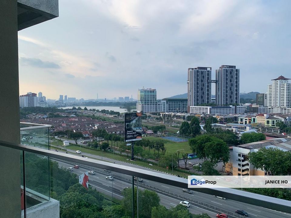 Univ 360 Place 2 Rooms Fully Furnished, Selangor, Seri Kembangan