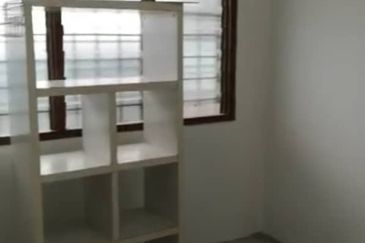 Taman Kinrara Seksyen 4