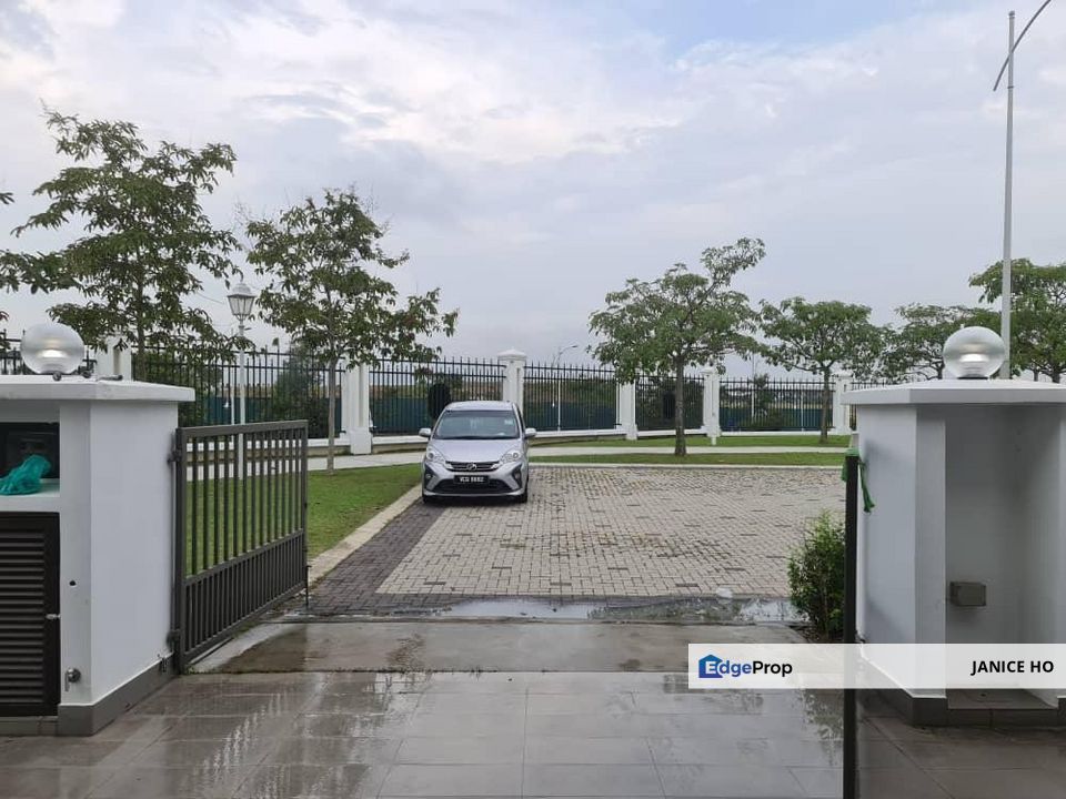 Eco Majestic Corner House with 13ft Extra Land, Selangor, Semenyih
