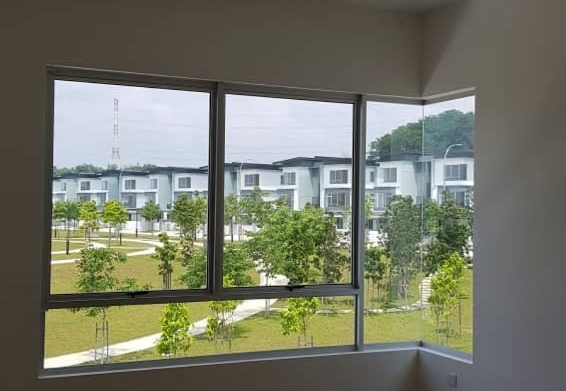 Parkfield Residences, Tropicana Heights