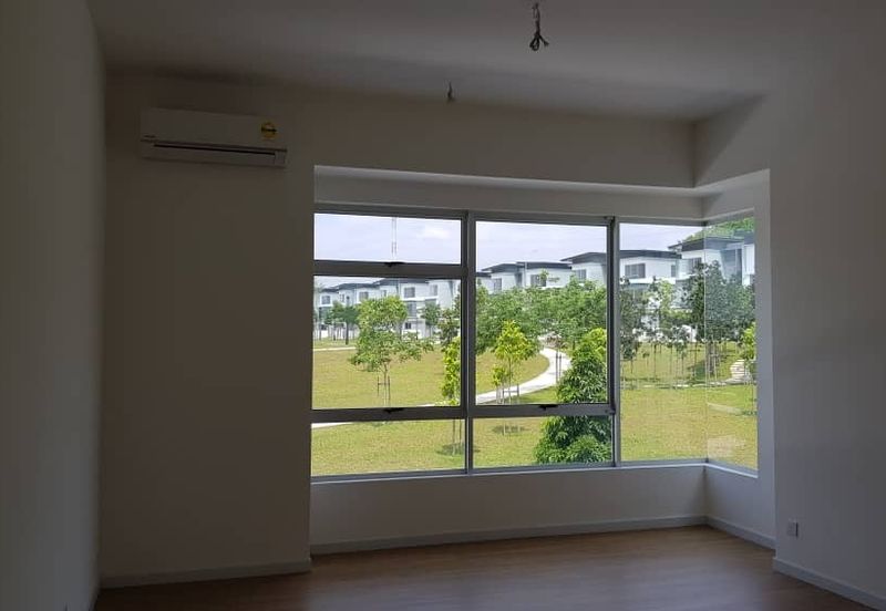 Parkfield Residences, Tropicana Heights