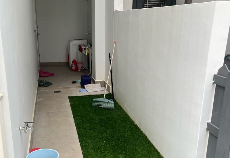 Tenderfields @ Eco Majestic