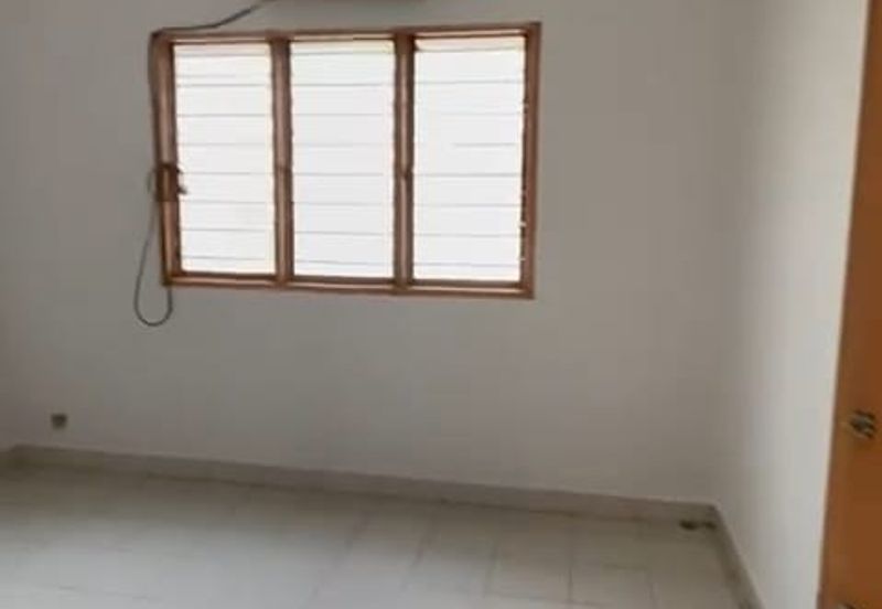 Taman Taynton (Taynton View)