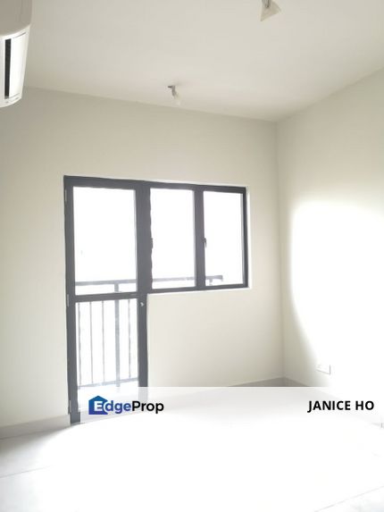 Majestic Maxim 3 Rooms Partial Furnished Sell Below Market Price, Kuala Lumpur, Cheras