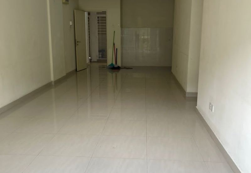 Tiara Hatamas Apartment