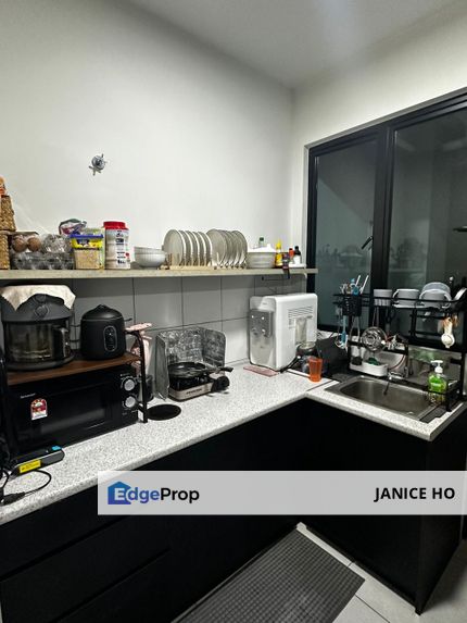 Majestic Maxim 3 Rooms 1 Car Park Partial Furnished, Kuala Lumpur, Cheras