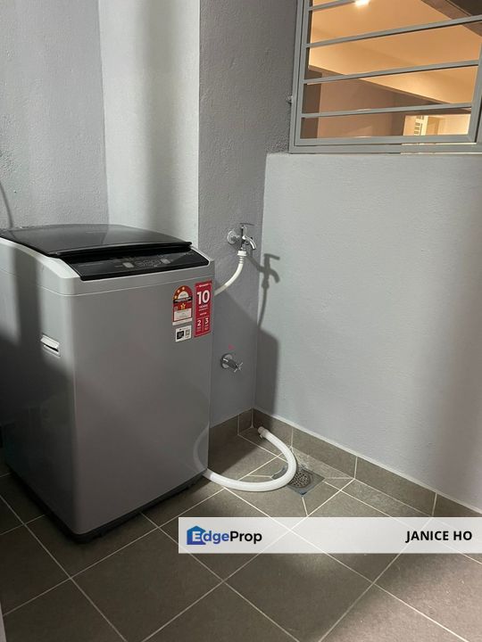 Majestic Maxim 3 Rooms 2 Car Parks Fully Furnished, Kuala Lumpur, Cheras