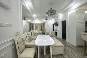 Ascotte Boulevard Condominium