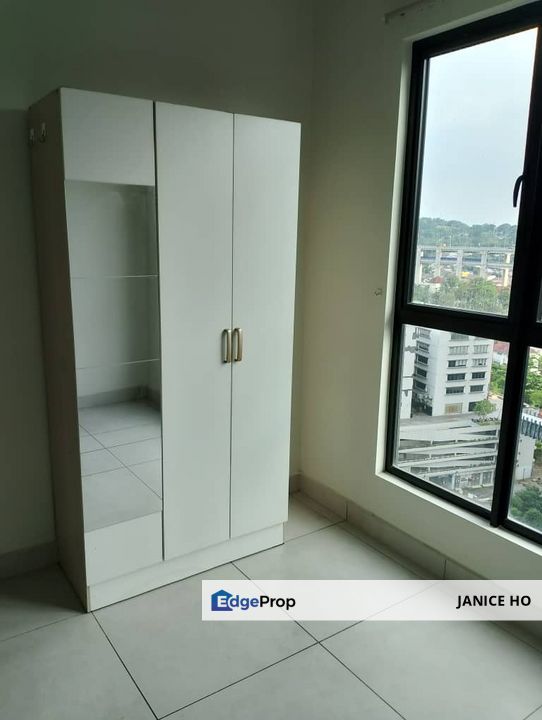 Majestic Maxim 3 Rooms Partial Furnished, Kuala Lumpur, Cheras