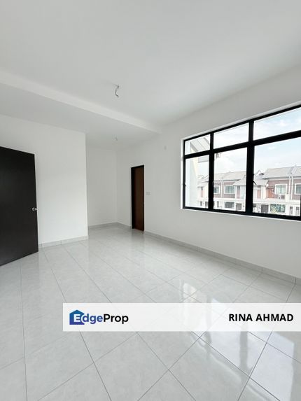 NEW BRAND UNIT IRIS HILLPARK PUNCAK ALAM NEAR UITM HOSPITAL, Selangor, Shah Alam