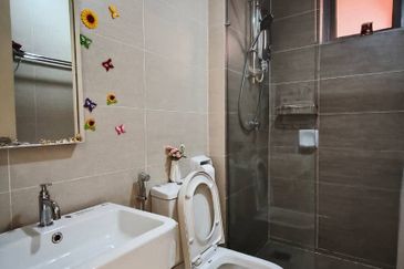 Gravit8 @ Klang South