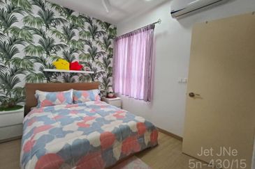 Gravit8 @ Klang South