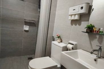 Gravit8 @ Klang South