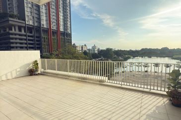 Gravit8 @ Klang South