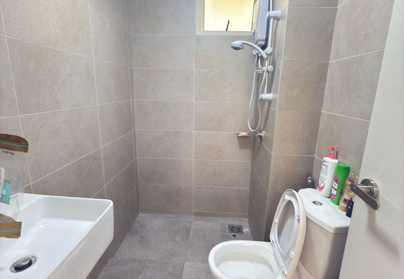 Gravit8 @ Klang South