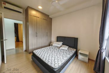 Gravit8 @ Klang South