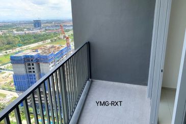 Gravit8 @ Klang South