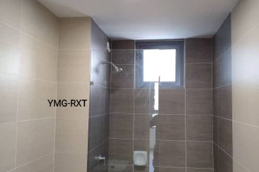 Gravit8 @ Klang South