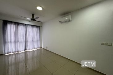 Gravit8 @ Klang South