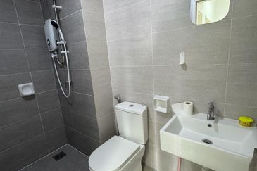 Gravit8 @ Klang South