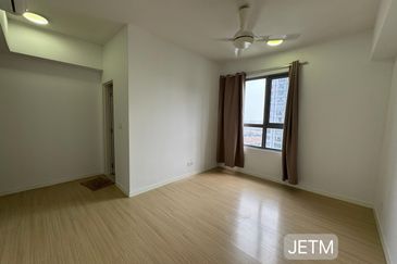 Gravit8 @ Klang South