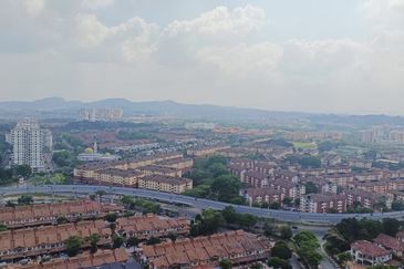 I Residence @ I City