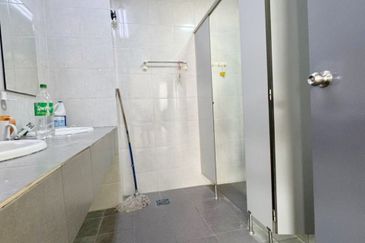 Gateway 16, Bandar Bukit Raja