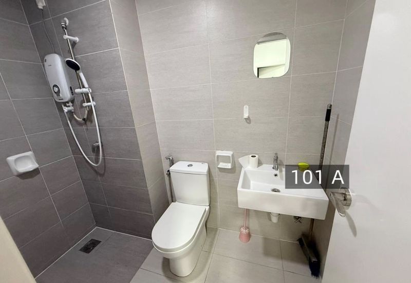 Gravit8 @ Klang South