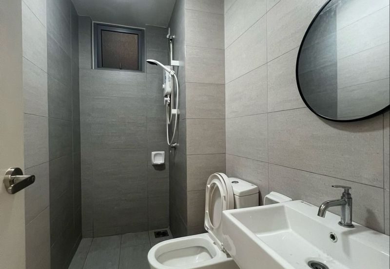 Gravit8 @ Klang South