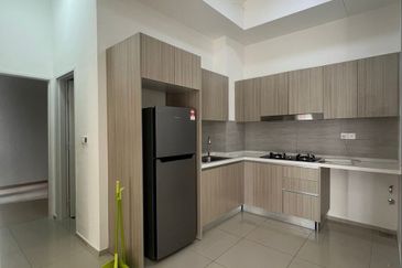 Gravit8 @ Klang South