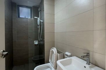 Gravit8 @ Klang South